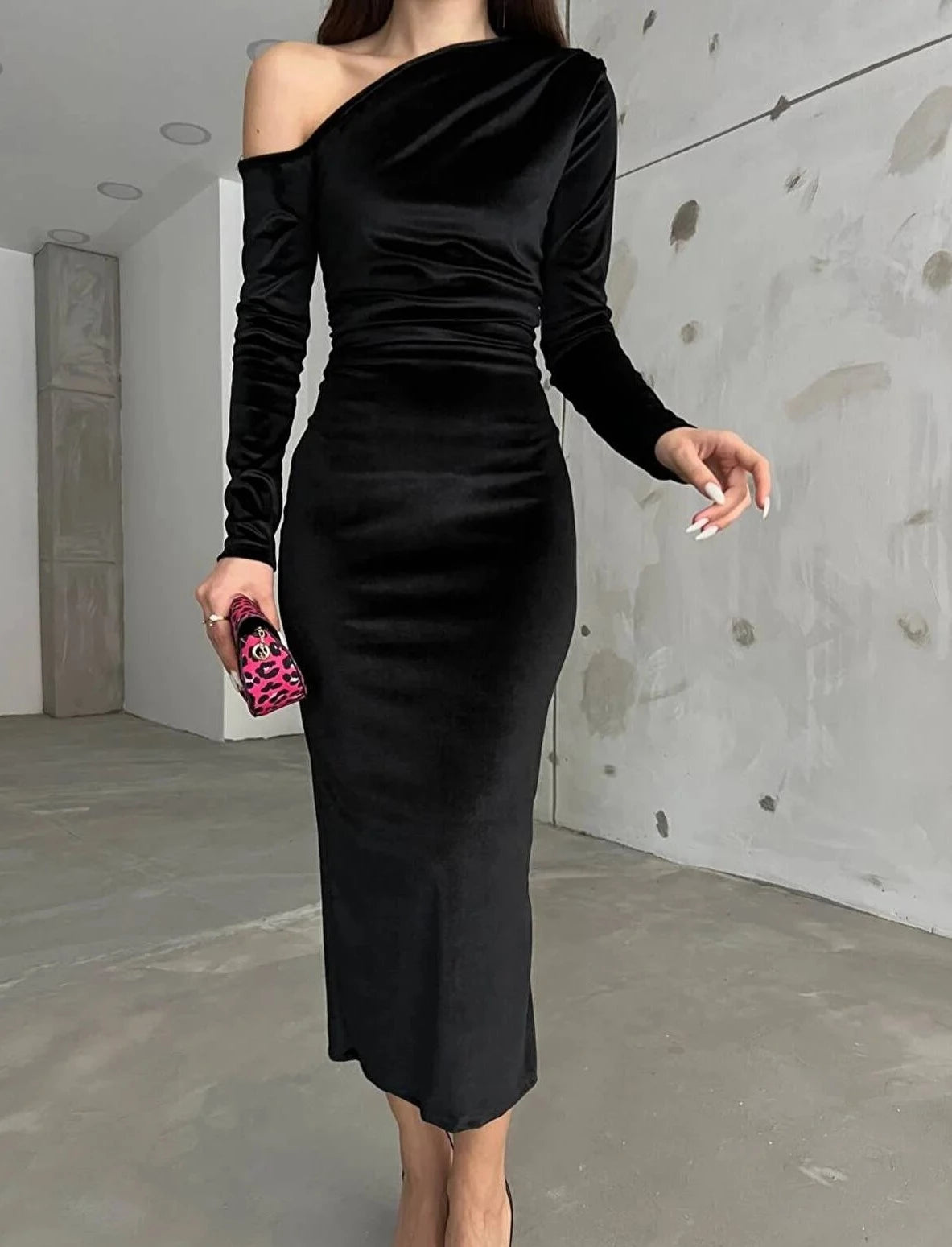 Classy One Shoulder Velvet Dress