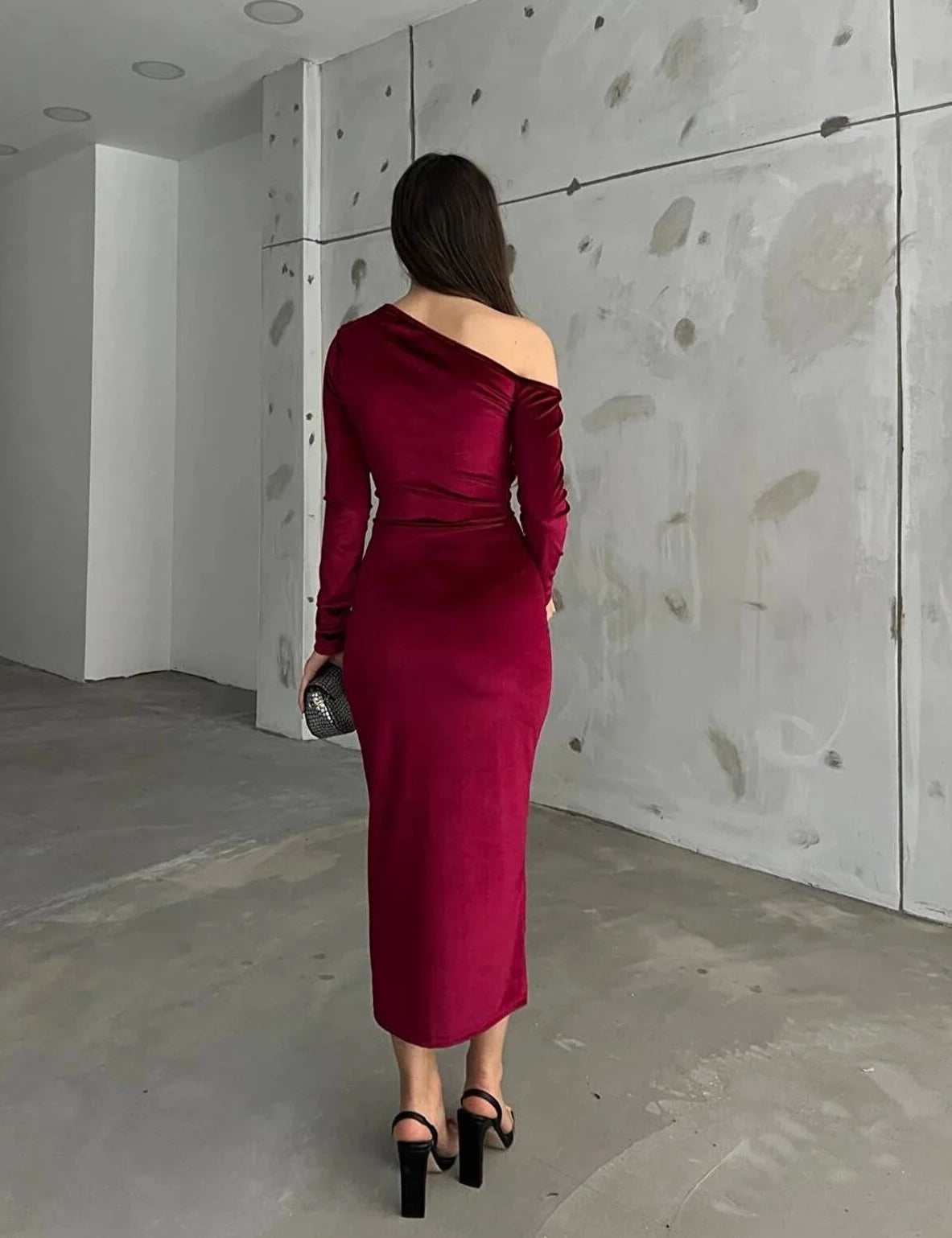 Classy One Shoulder Velvet Dress
