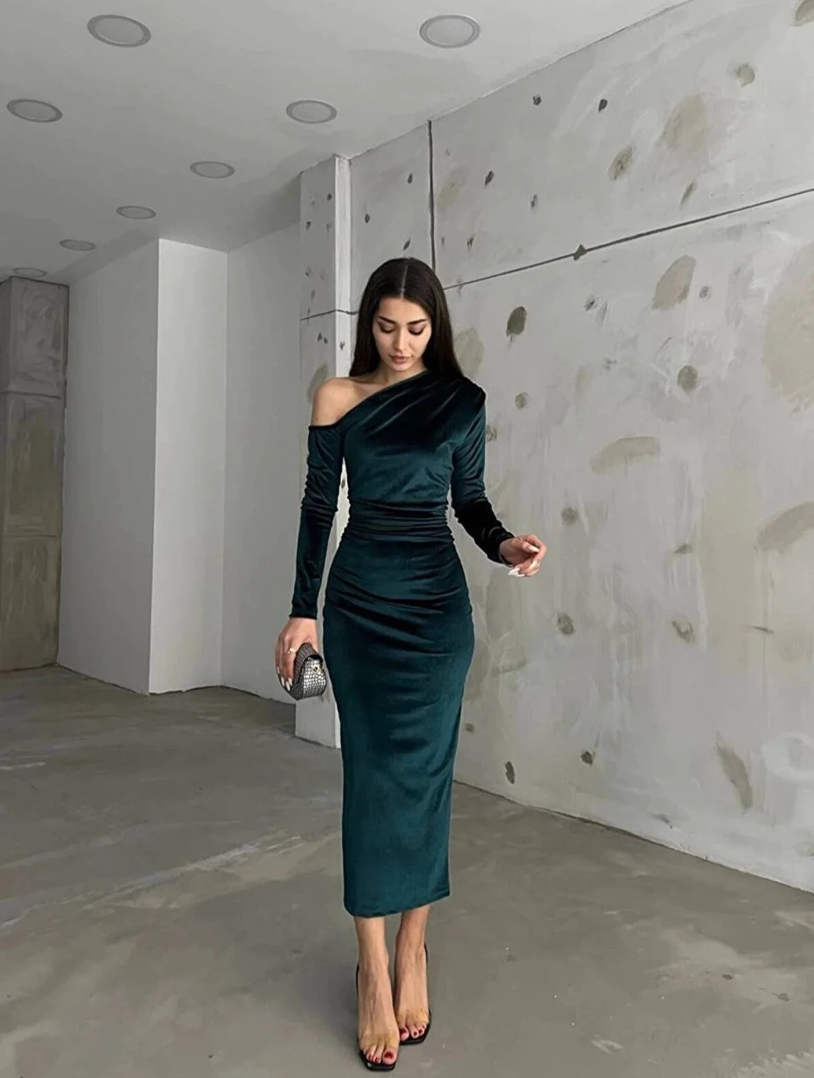 Classy One Shoulder Velvet Dress