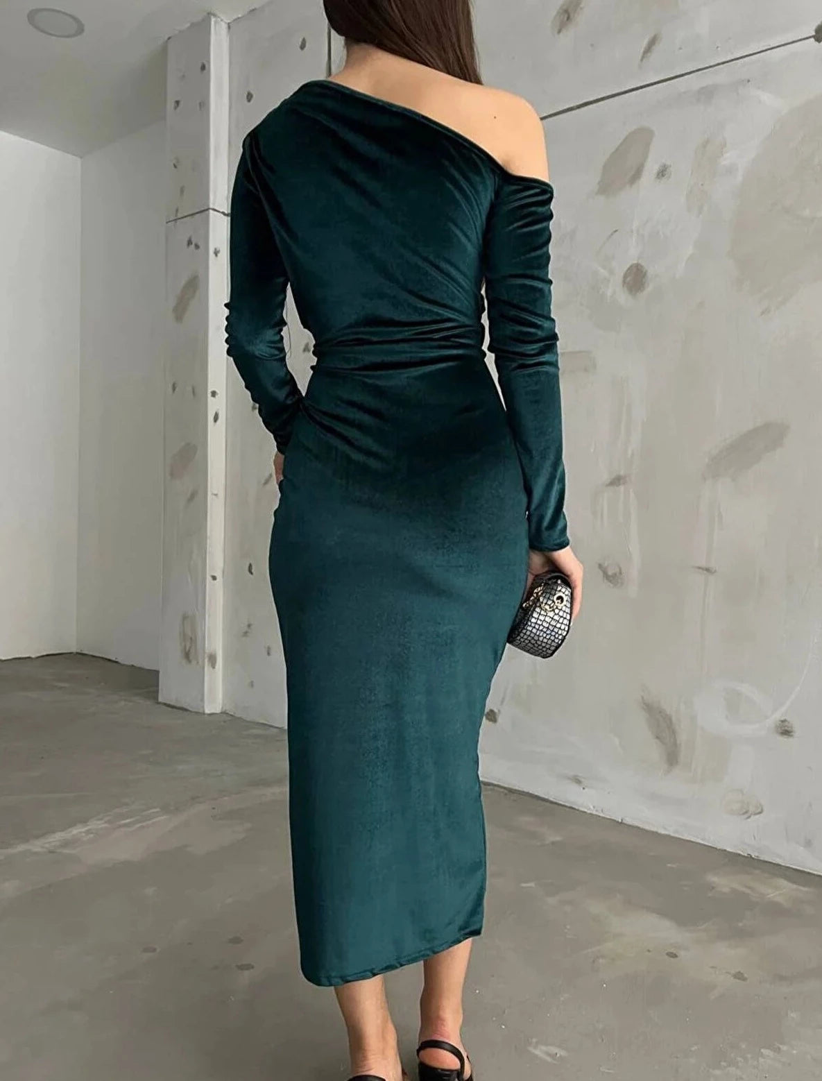 Classy One Shoulder Velvet Dress