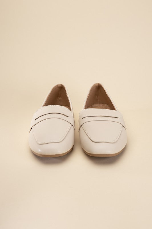 Casual Flat