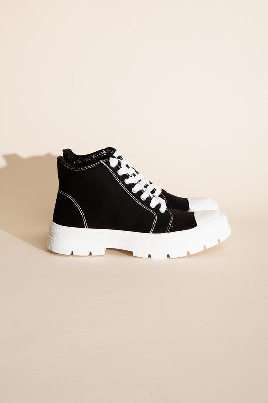 Crayon-G Lace Up Sneakers