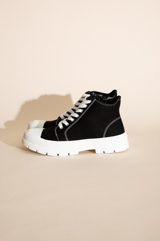 Crayon-G Lace Up Sneakers