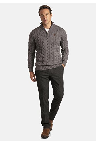 Detailed Men's Half Zipper Sweater